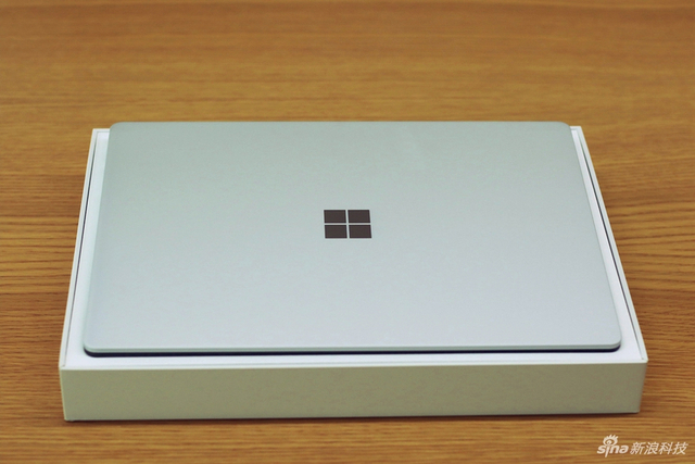 国行微软Surface Laptop开箱图赏：颜值是最厉害的武器