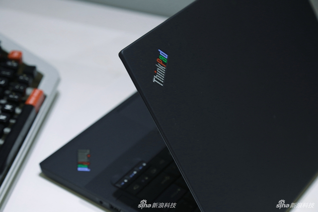 【独家】ThinkPad 25纪念机型开箱：扑面而来的情怀