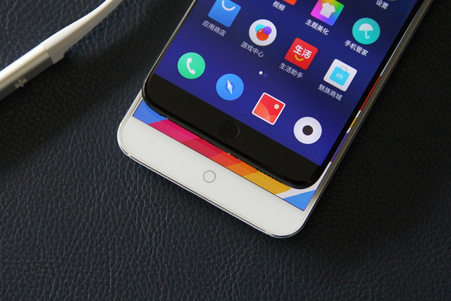 MEIZU 15/15Plus图赏:经典小圆圈回归 竖排双摄登场