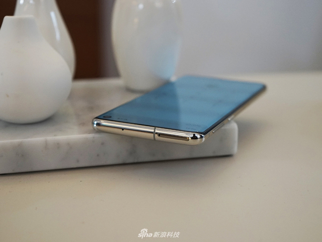 屏占比再提升 三星Galaxy S10系列手机实拍图赏