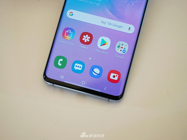 屏占比再提升 三星Galaxy S10系列手机实拍图赏