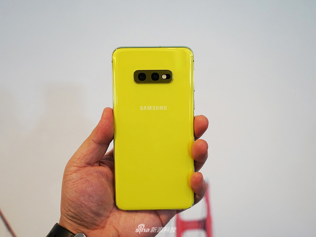 屏占比再提升 三星Galaxy S10系列手机实拍图赏