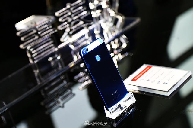 HUAWEI nova 青春版现场实拍图集