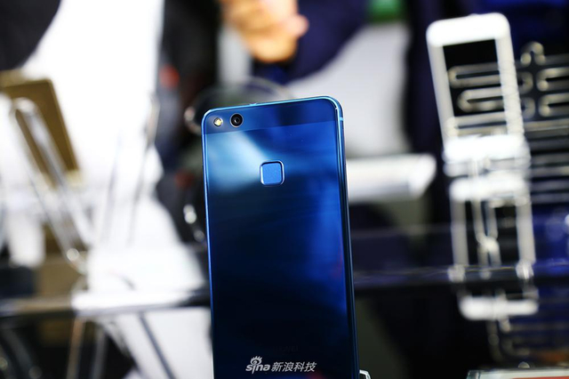 HUAWEI nova 青春版现场实拍图集