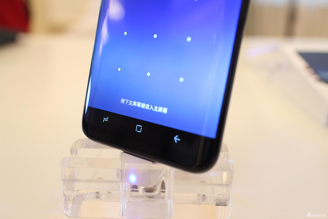 心动了吗 三星Galaxy S8国行版现场实拍