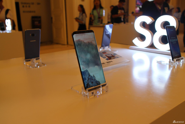 心动了吗 三星Galaxy S8国行版现场实拍