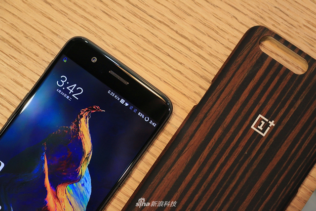 一加手机5上手图赏：这外观有点熟悉