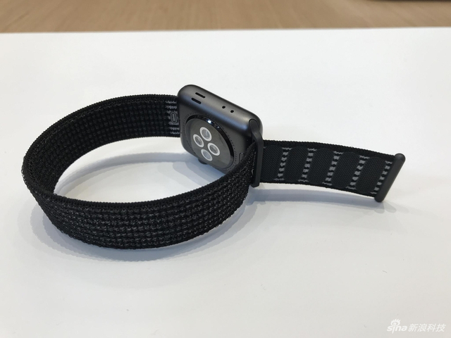 增加蜂窝数据功能 Apple Watch Series 3现场实拍图赏