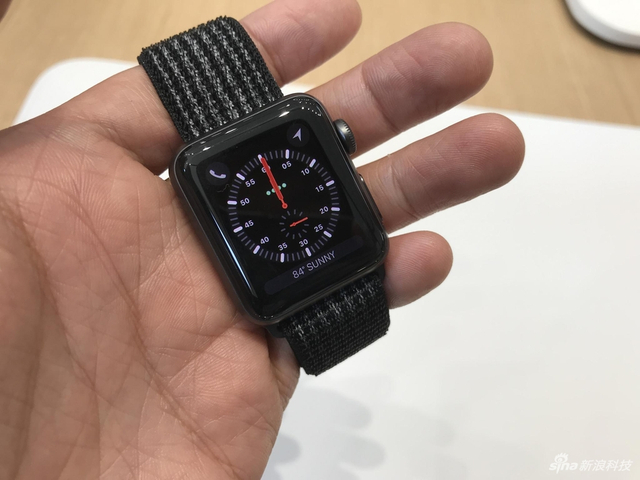 增加蜂窝数据功能 Apple Watch Series 3现场实拍图赏