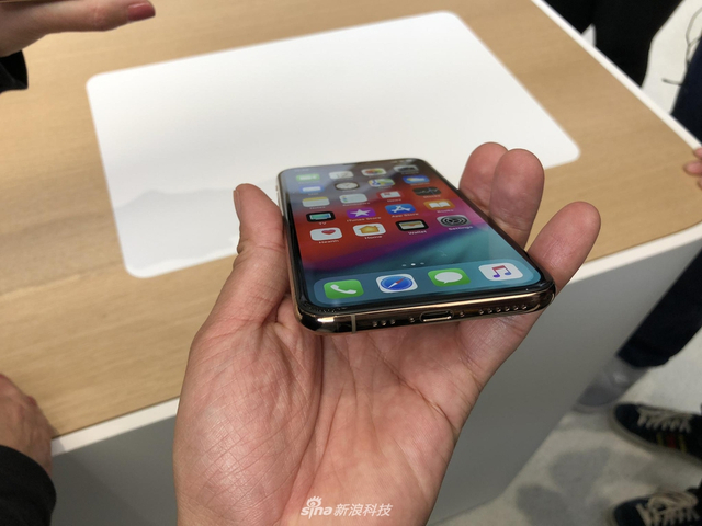 苹果iPhone X正统续作:iPhone XS现场实拍图赏