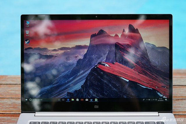 小米笔记本Pro GTX版图赏：外观变化不大