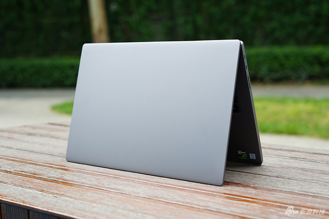 小米笔记本Pro GTX版图赏：外观变化不大