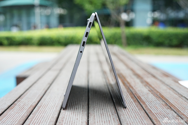 小米笔记本Pro GTX版图赏：外观变化不大