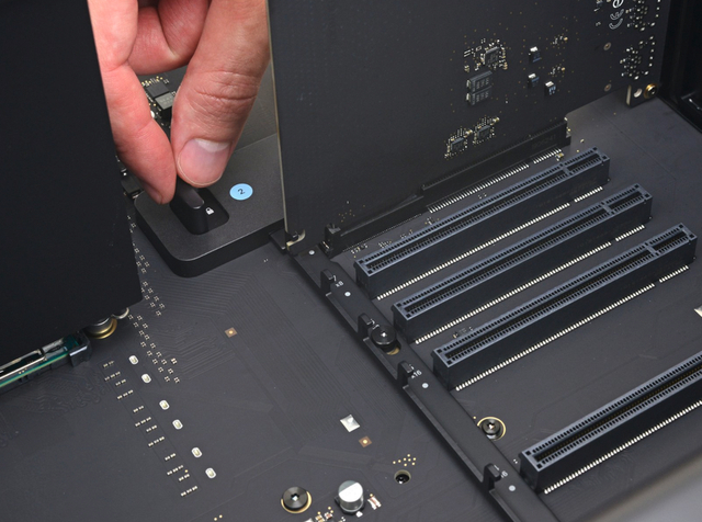 iFixit拆解苹果Mac Pro：美观精良 可修复性一流