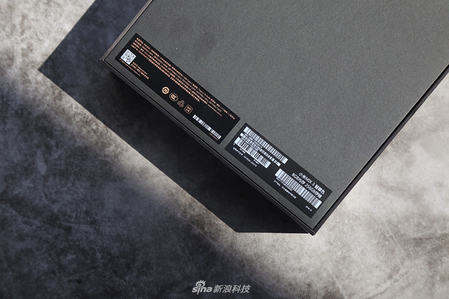 滑盖屏幕陶瓷机身 小米MIX 3真机图赏