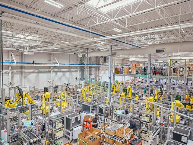 探访特斯拉工厂内部：全力生产Model 3