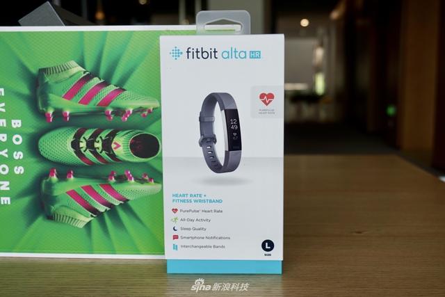 Fitbit Alta HR手环图评：时尚极简+全天候心率_新浪图片