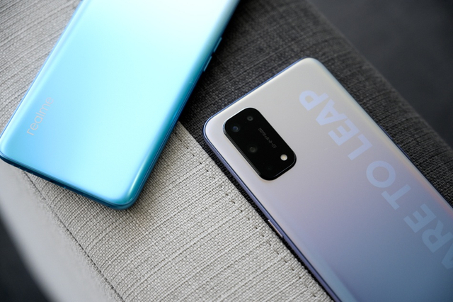 主打轻薄的性价比选择 realme X7系列开箱