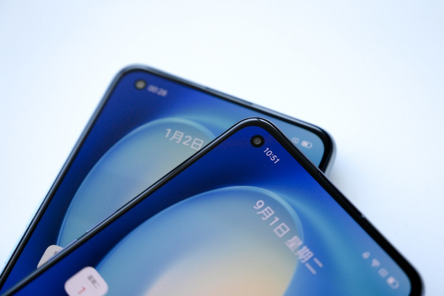 主打轻薄的性价比选择 realme X7系列开箱
