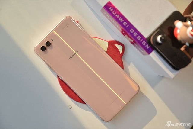 HUAWEI nova 2s图赏 双玻璃材质更耀眼
