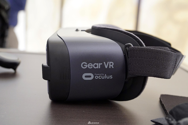 三星S8系列真机图赏:无边框效果的进化史