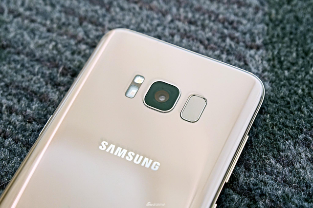 三星S8系列真机图赏:无边框效果的进化史