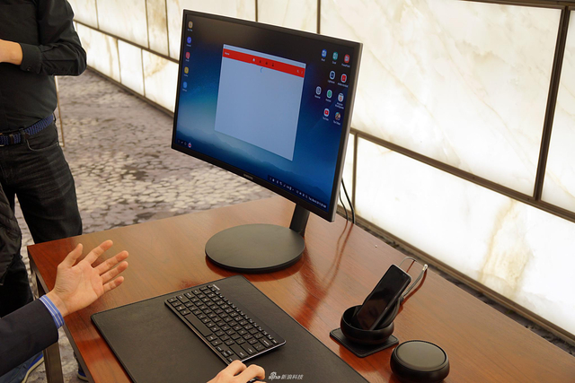 三星S8系列真机图赏:无边框效果的进化史