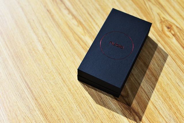 努比亚旗舰Z17手机开箱图赏