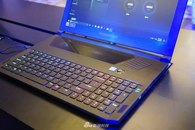 宏碁游戏本新品实拍图赏：最薄最贵游戏本对对碰