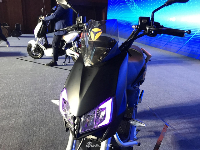 汽车黑科技加持 雅迪智能电动车Z3s图赏