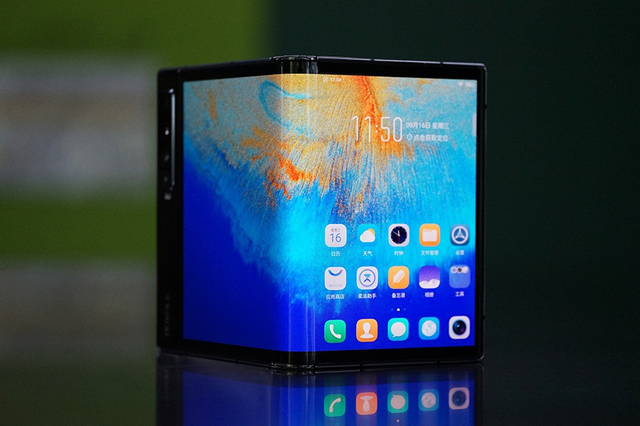 柔宇FlexPai 2手机评测:折叠无缝隙,折痕比上代提升明显