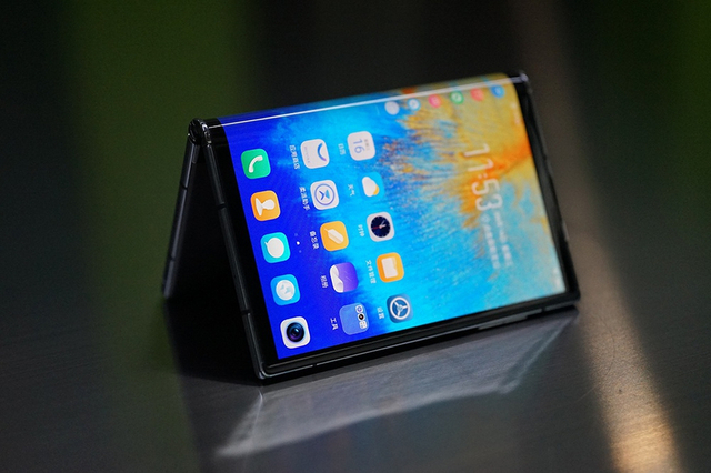 柔宇FlexPai 2手机评测:折叠无缝隙,折痕比上代提升明显