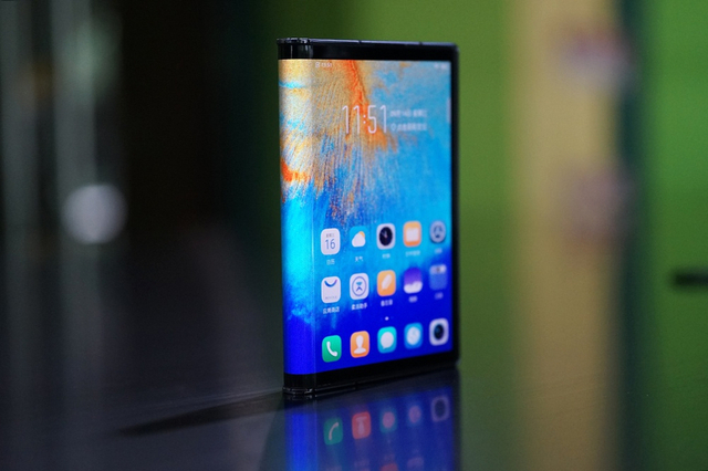 柔宇FlexPai 2手机评测:折叠无缝隙,折痕比上代提升明显