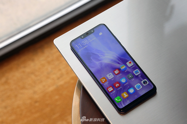 自拍能印成海报的华为nova 3外观图赏