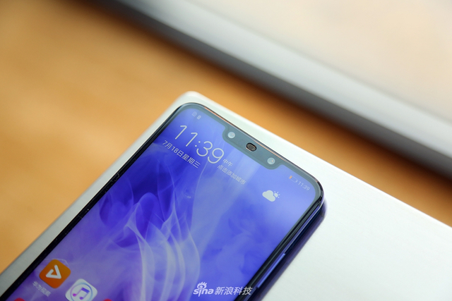 自拍能印成海报的华为nova 3外观图赏