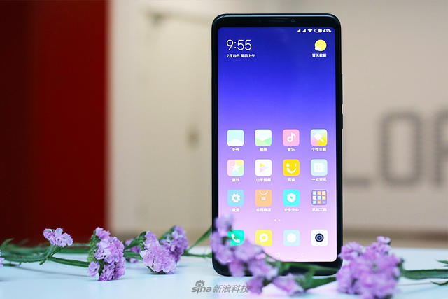 屏幕大还能当充电宝 小米Max3图赏