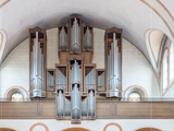 天主教堂中庞大壮观的管风琴 错落复杂的乐器