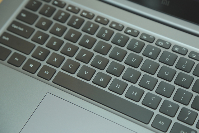 小米笔记本Pro开箱图赏：15寸大屏颜值担当