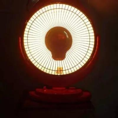 小太阳取暖器是热辐射的典型案例