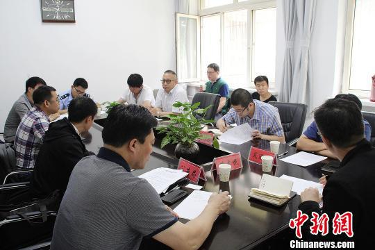 图为约谈会现场。　赵庆斌　摄