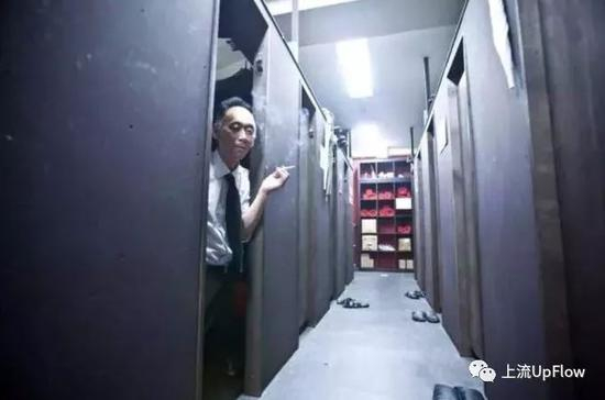 ▲图片来源：《日本的一次性工人：网吧难民》田志穗花