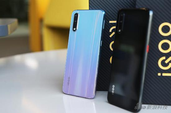 iQOO Neo 855版外观跟上代对比变化不大