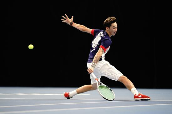 A9+FE 400mm F2.8 GM OSS，光圈：F2.8，快门：1/1000s，感光度：ISO 3200