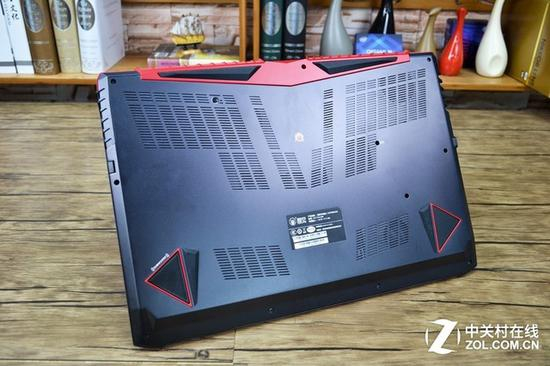 D面出风口帮助散热