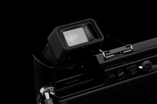 松下GX9采用了可折叠设计