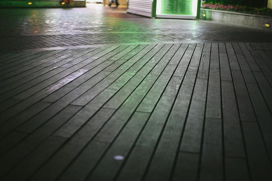焦距：50mm　 光圈：f/1.4　 ISO感光度：1250