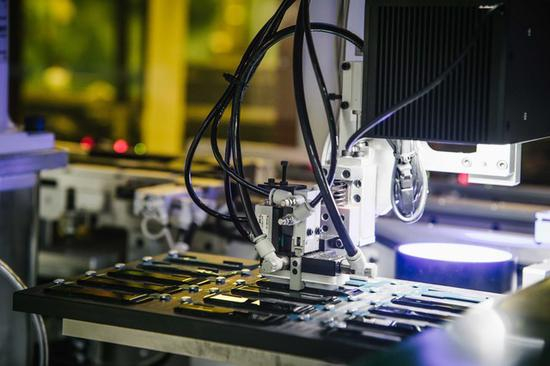 双轨潜望结构盖板玻璃