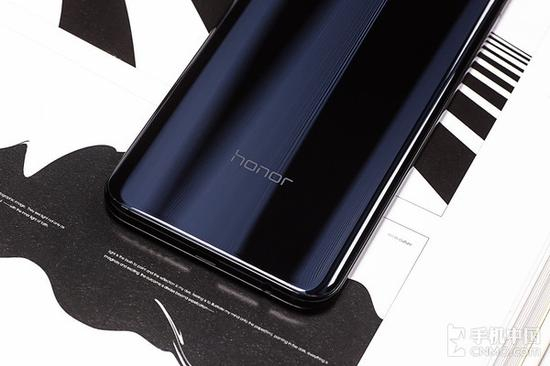 荣耀10 GT&nbsp;8GB