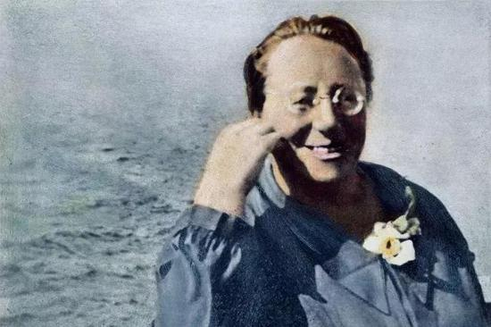 尽管艾米·诺特做出了非常巨大贡献，但鲜有人知。（图片来源：The Granger Collection/Topfoto）