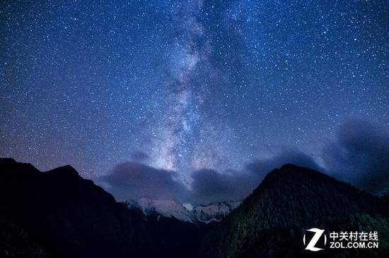 相机的可操作性，与性能上的优势，可以满足更多题材的拍摄